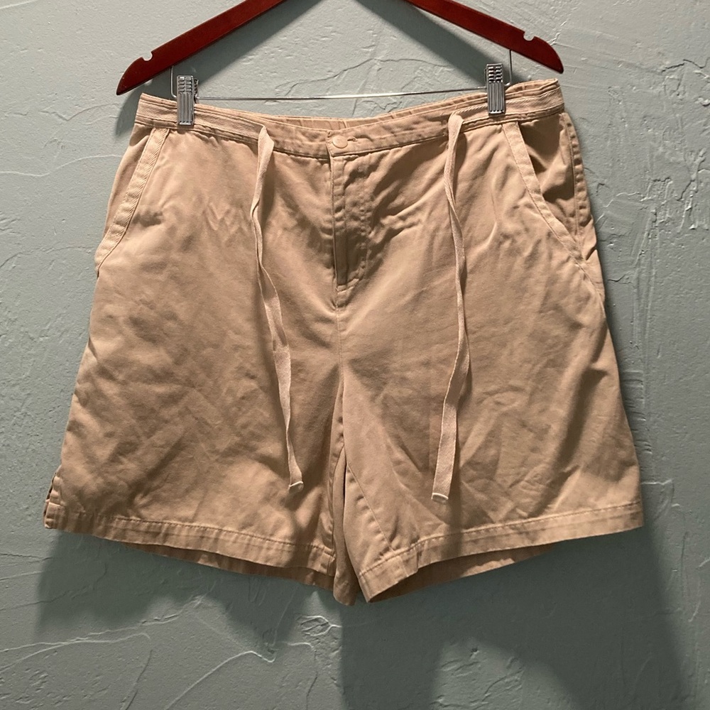 ColdWater Creek 
Large Khaki Shorts